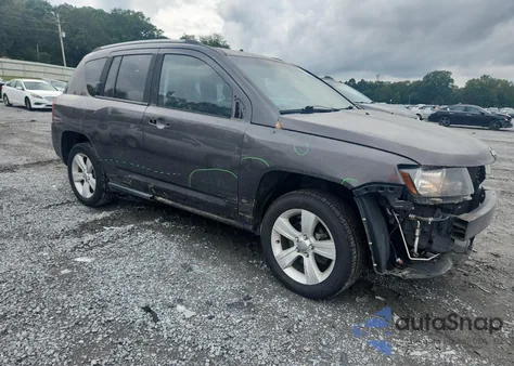 2016 Jeep Compass Sport z USA, uszkodzony, nr VIN 1C4NJDBB4GD756071